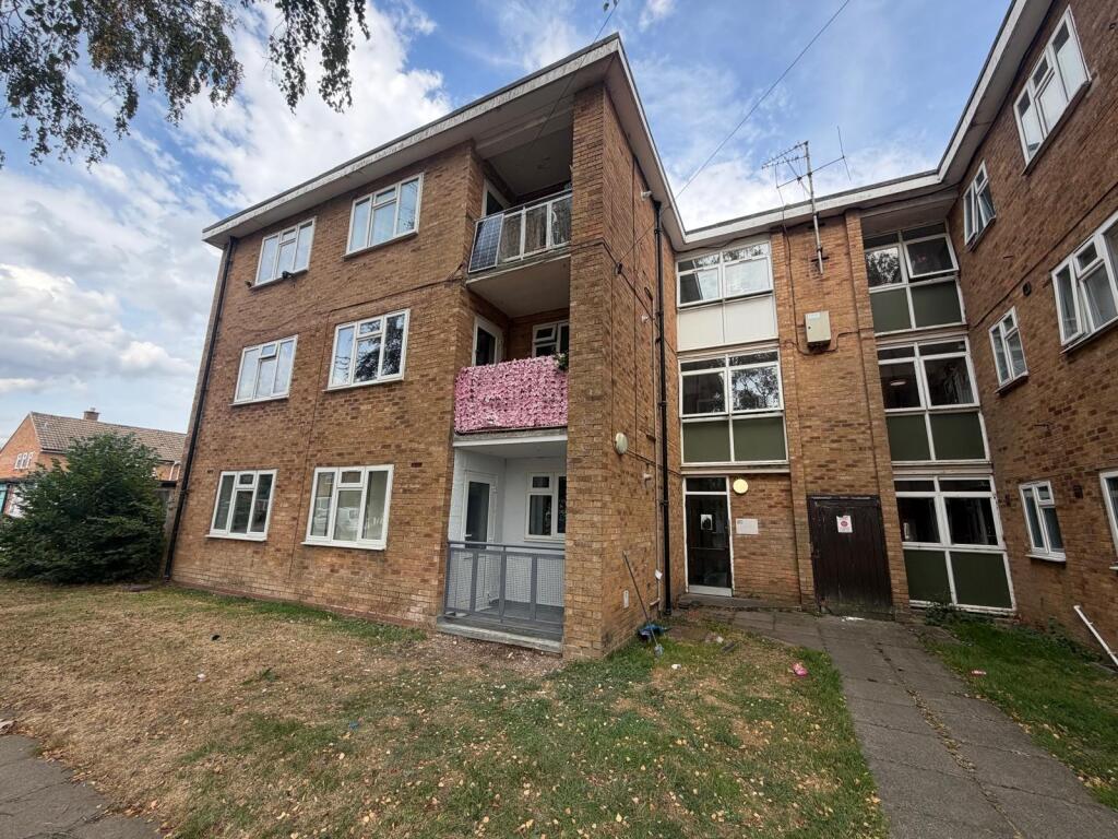 1 bed 1st Floor Flat for rent in Major's Green. From Dixons - Solihull