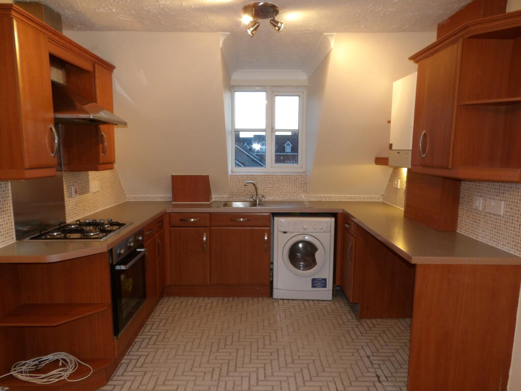2 bed Apartment for rent in Dickens Heath. From Dixons - Solihull 2 bed Apartment for rent in Dickens Heath. From Dixons - Solihull