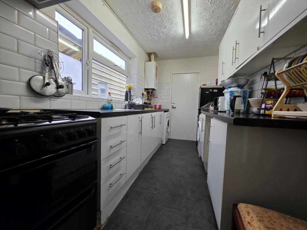 3 bed Detached for rent in Wolverhampton. From Dixons - Wolverhampton