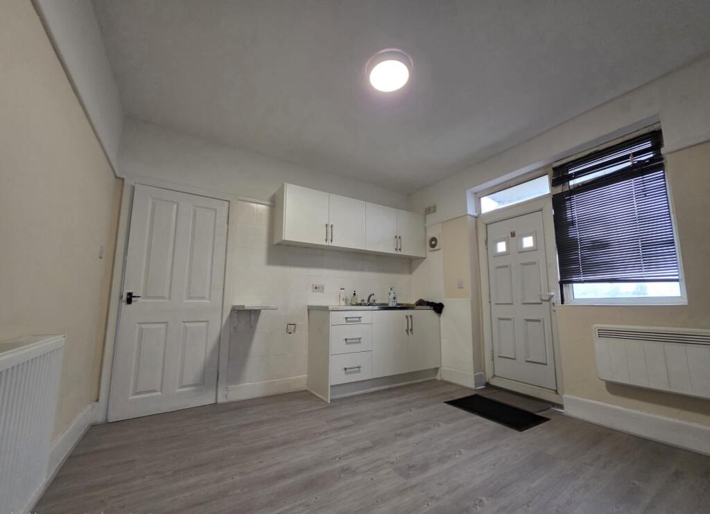2 bed 1st Floor Flat for rent in Wolverhampton. From Dixons - Wolverhampton