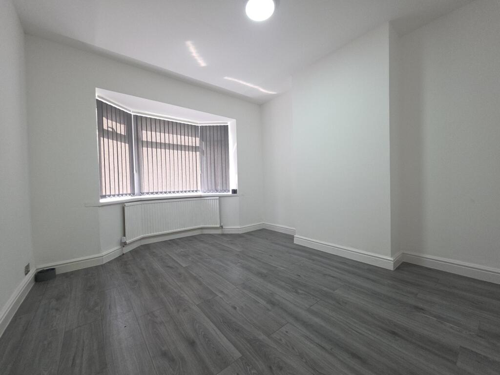 3 bed Detached for rent in Wolverhampton. From Dixons - Wolverhampton