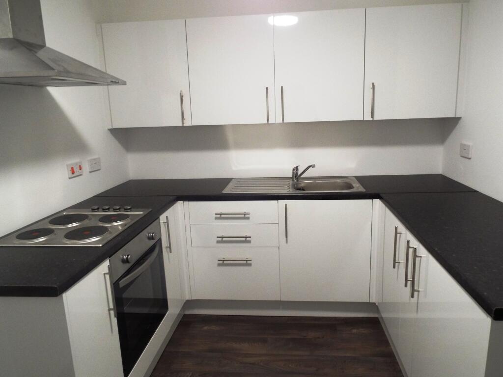 4 bed Studio for rent in Wolverhampton. From Dixons - Wolverhampton