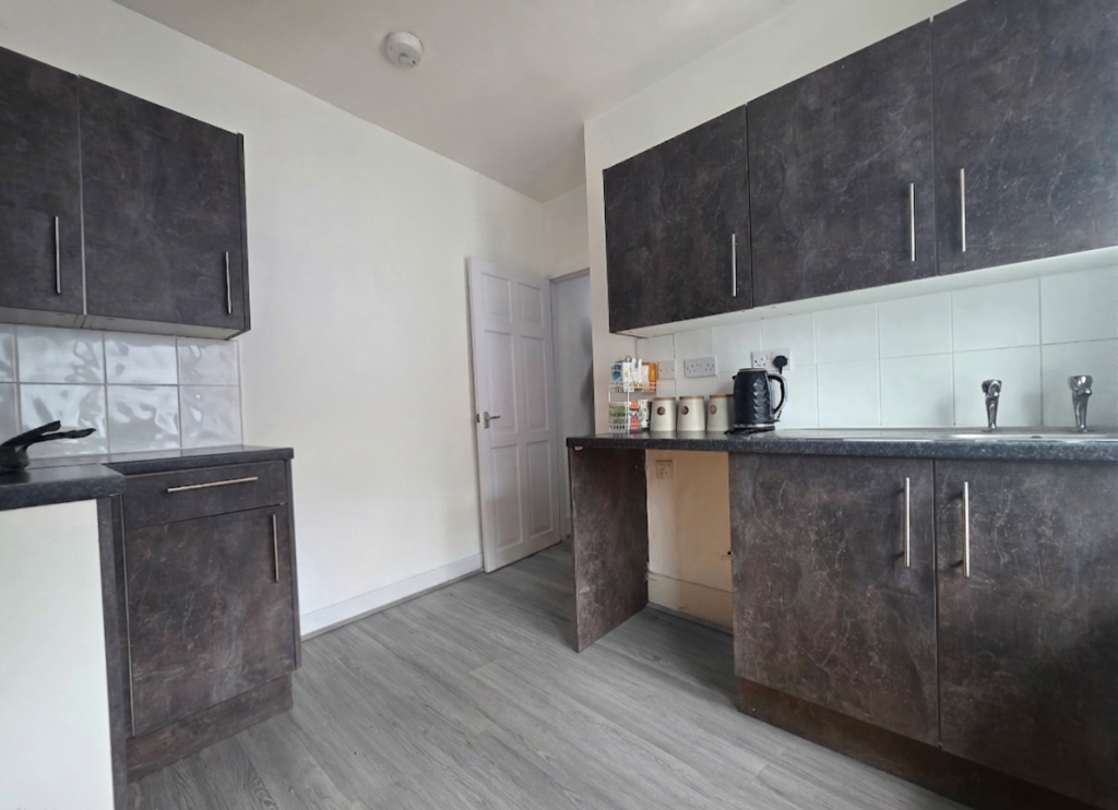 2 bed Apartment for rent in Wolverhampton. From Dixons - Wolverhampton