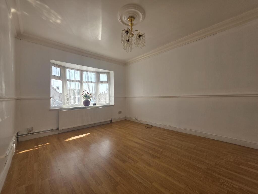 3 bed Detached for rent in Darlaston. From Dixons - Wolverhampton