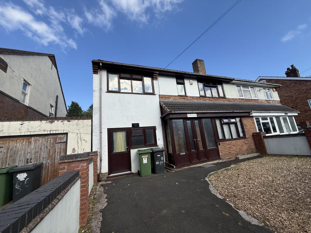 4 bed Detached for rent in Wolverhampton. From Dixons - Wolverhampton 4 bed Detached for rent in Wolverhampton. From Dixons - Wolverhampton