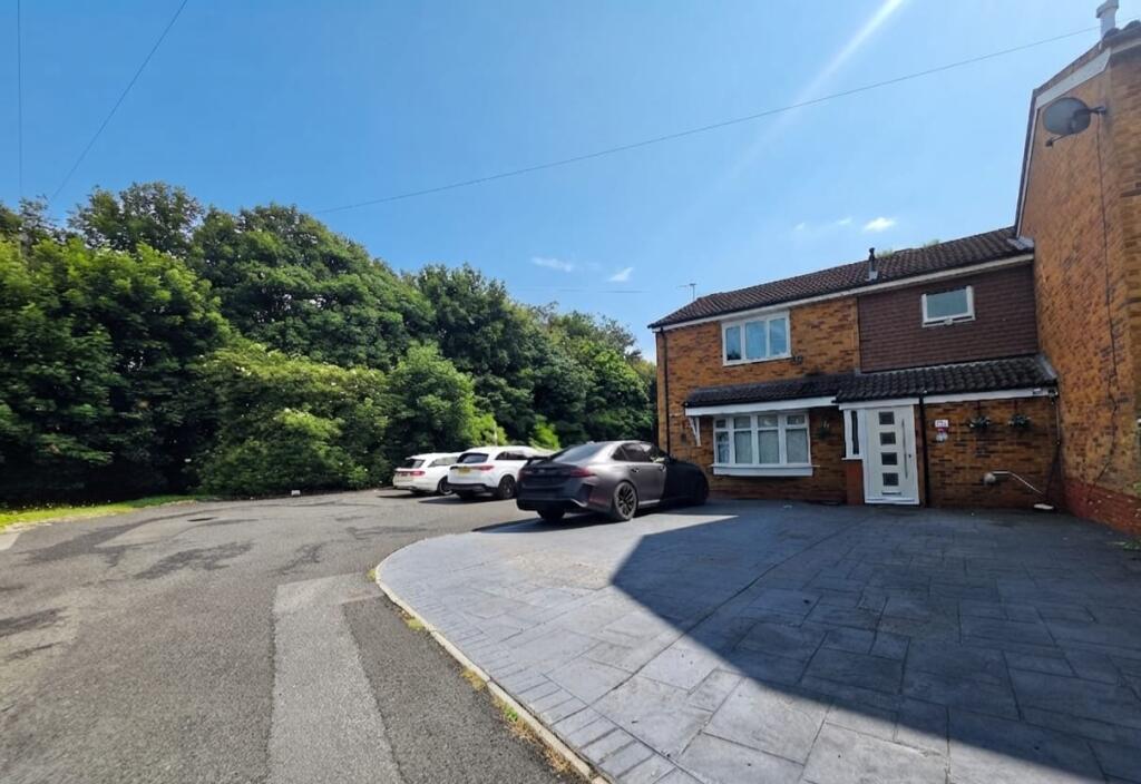 4 bed Detached for rent in Bilbrook. From Dixons - Wolverhampton 4 bed Detached for rent in Bilbrook. From Dixons - Wolverhampton