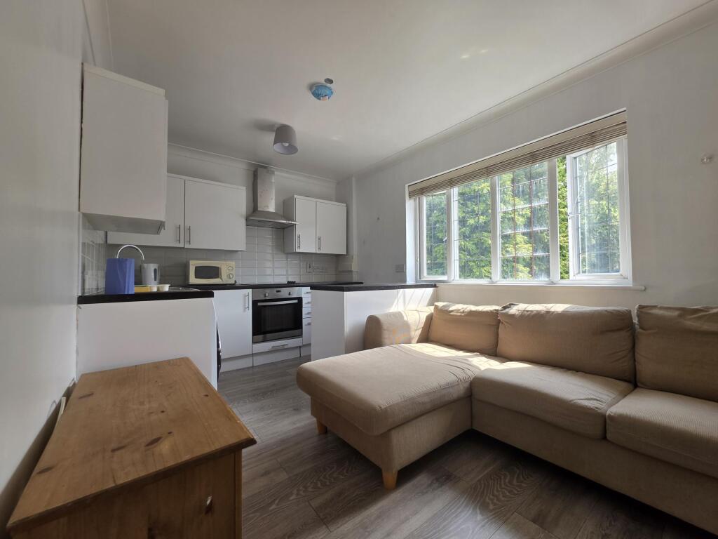 1 bed 1st Floor Flat for rent in Wolverhampton. From Dixons - Wolverhampton 1 bed 1st Floor Flat for rent in Wolverhampton. From Dixons - Wolverhampton