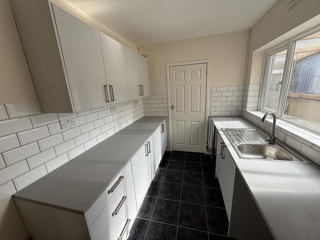 3 bed Detached for rent in Wolverhampton. From Dixons - Wolverhampton 3 bed Detached for rent in Wolverhampton. From Dixons - Wolverhampton