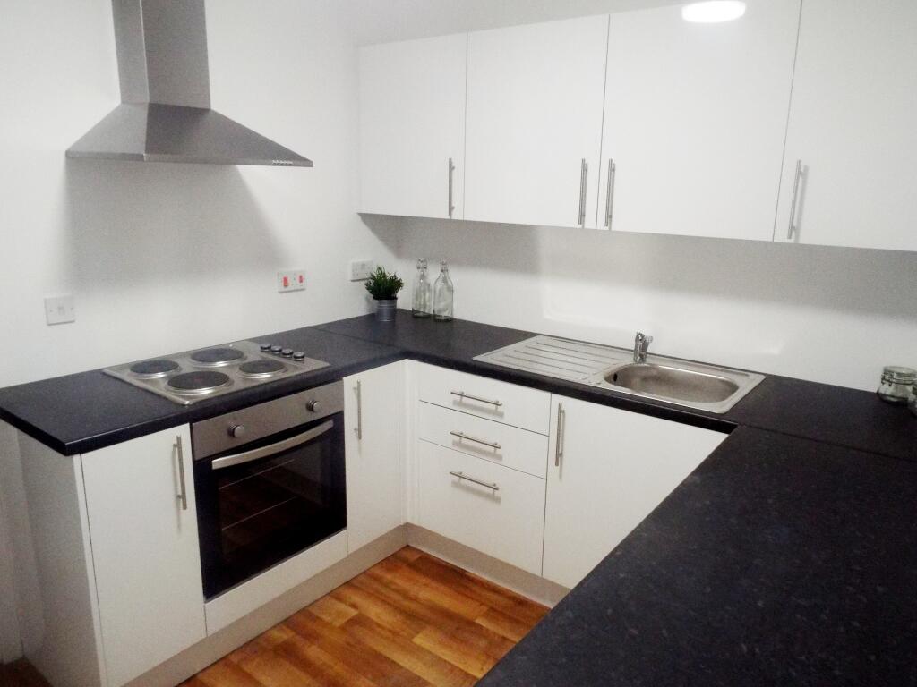 4 bed Studio for rent in Wolverhampton. From Dixons - Wolverhampton 4 bed Studio for rent in Wolverhampton. From Dixons - Wolverhampton