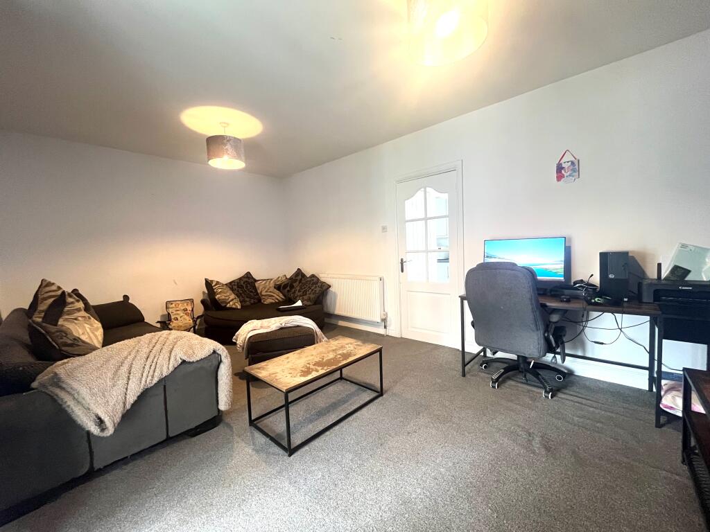 2 bed Bungalow for rent in Bickenhill. From Dixons - Yardley