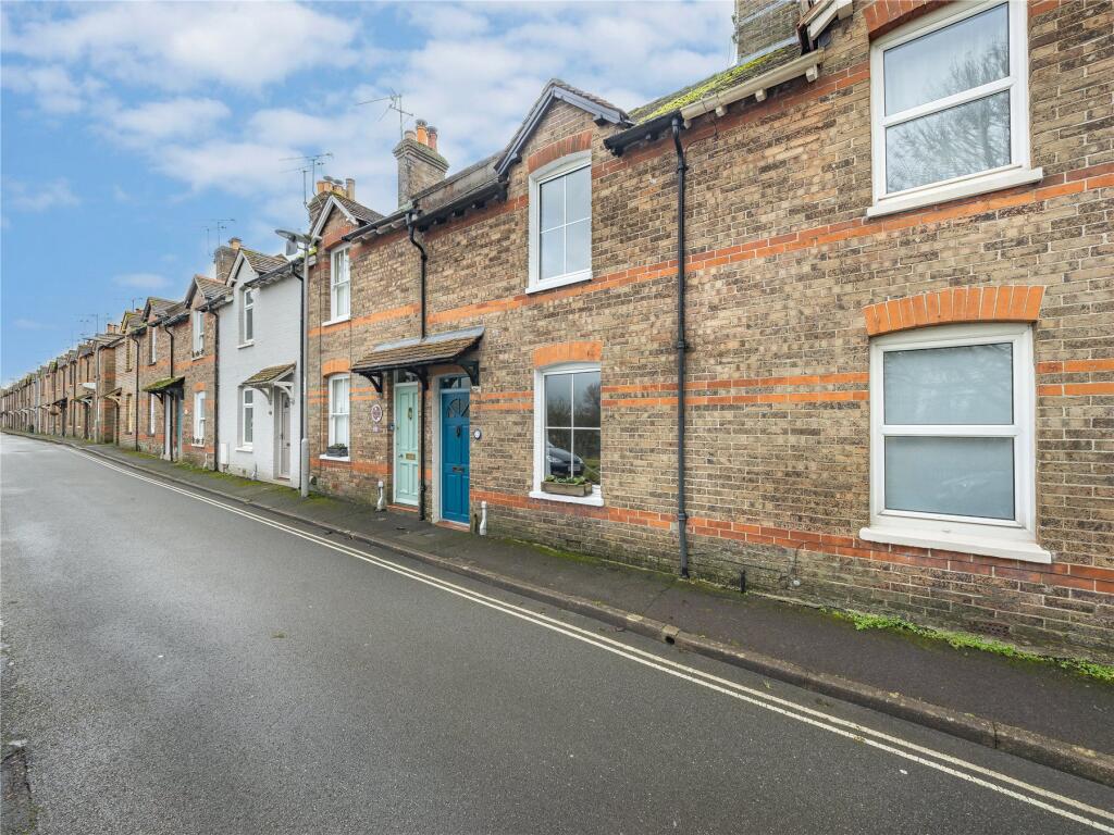 2 bed Mid Terraced House for rent in Dorchester. From DOMVS - Dorchester