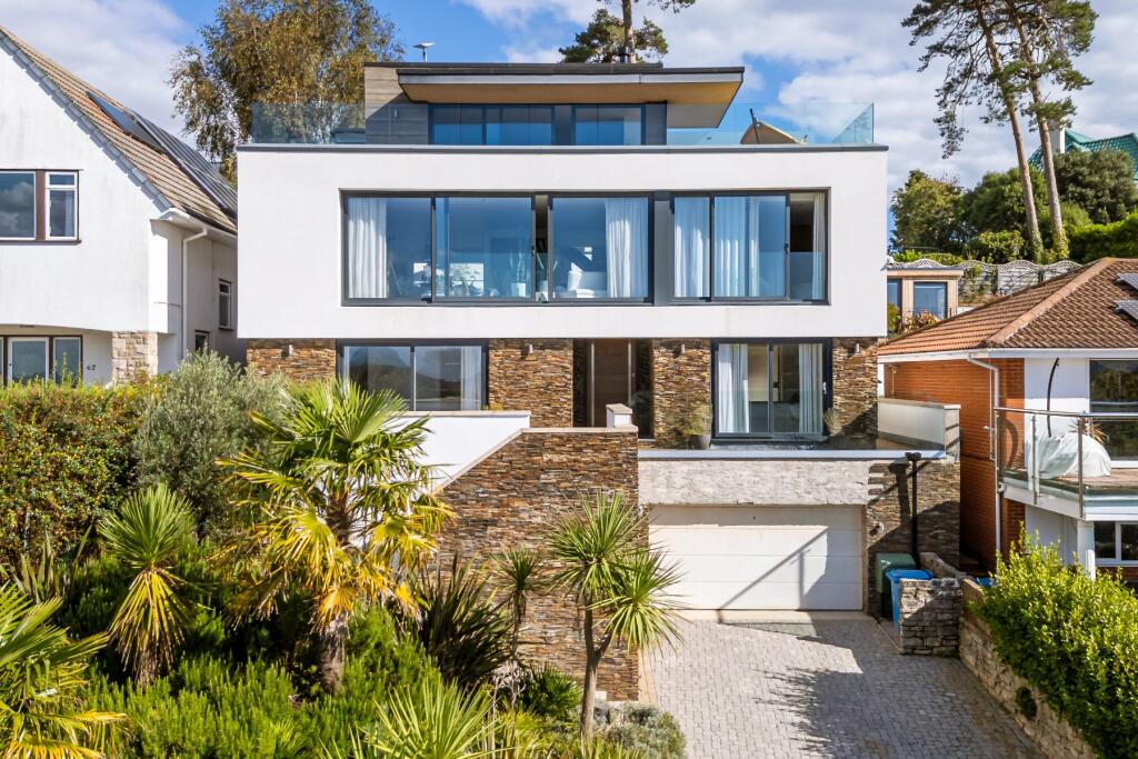 5 bed Detached for rent in Poole. From DOMVS - Dorchester 5 bed Detached for rent in Poole. From DOMVS - Dorchester