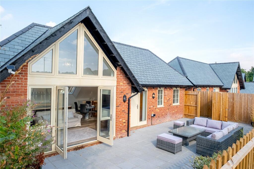 4 bed Detached for rent in Milborne St Andrew. From DOMVS - Dorchester 4 bed Detached for rent in Milborne St Andrew. From DOMVS - Dorchester