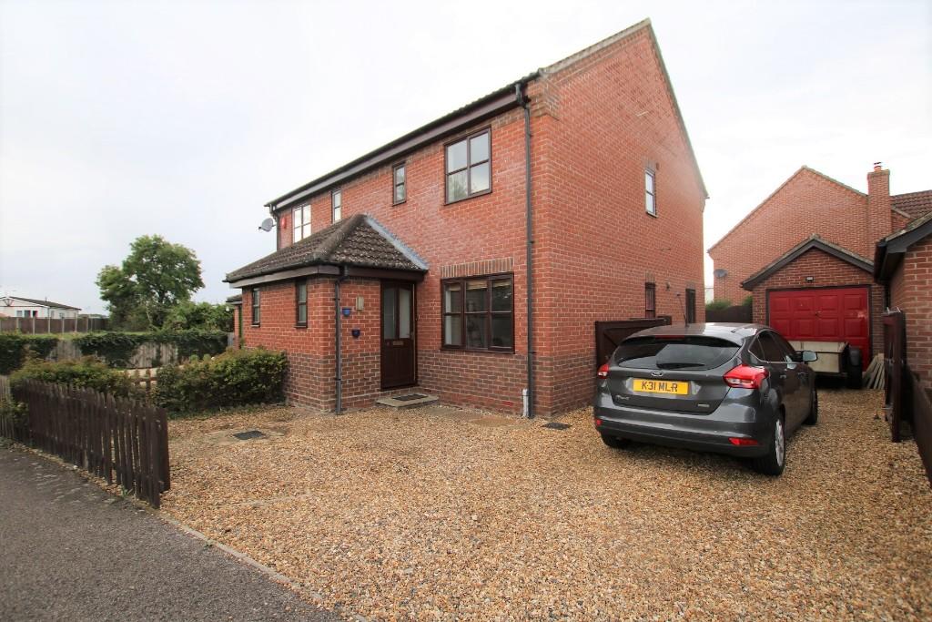 3 bed Semi Detached for rent in Attleborough. From Donna Kissinger - Attleborough 3 bed Semi Detached for rent in Attleborough. From Donna Kissinger - Attleborough