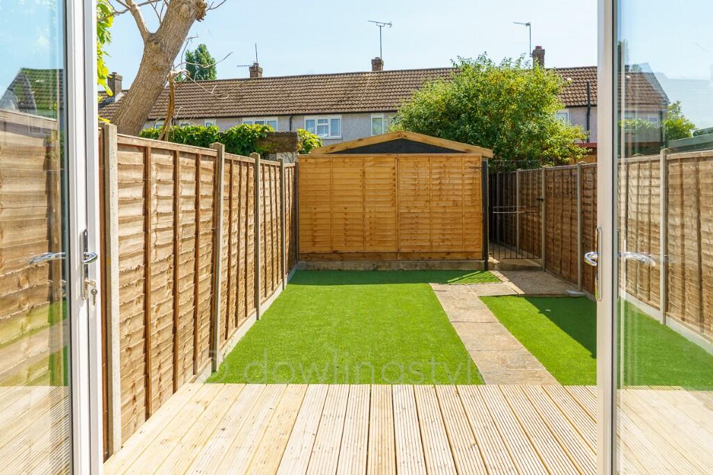 2 bed Mid Terraced House for rent in West Molesey. From Dowling Styles - East Molesey