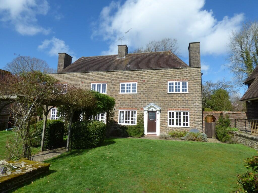 2 bed Semi Detached for rent in Haywards Heath. From Duke Letting - Uckfield 2 bed Semi Detached for rent in Haywards Heath. From Duke Letting - Uckfield