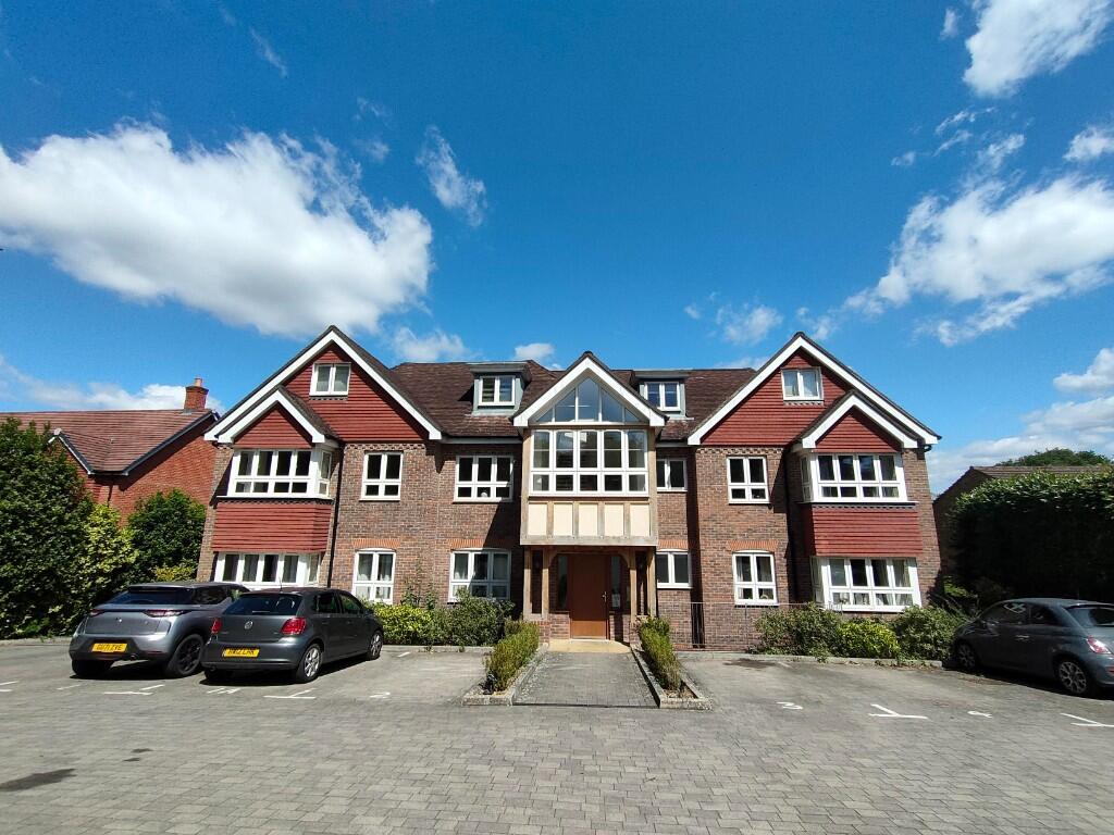1 bed 1st Floor Flat for rent in Heathfield. From Duke Letting - Uckfield