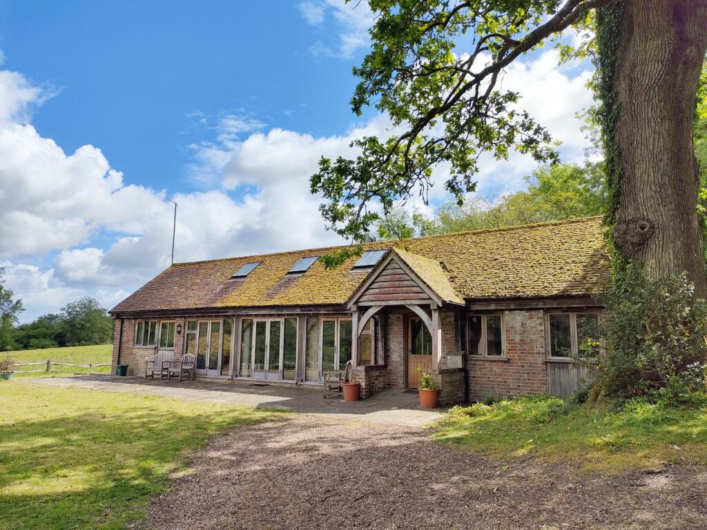 1 bed Barn Conversion for rent in Scayne's Hill. From Duke Letting - Uckfield