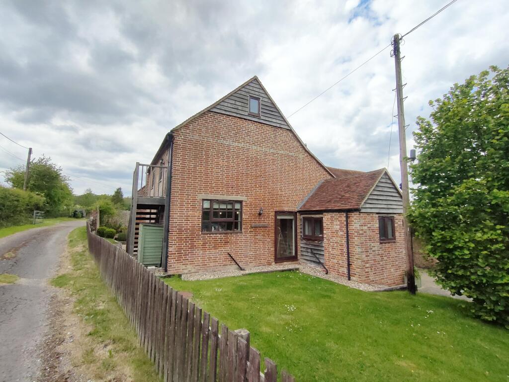 4 bed Barn Conversion for rent in Palehouse Common. From Duke Letting - Uckfield 4 bed Barn Conversion for rent in Palehouse Common. From Duke Letting - Uckfield