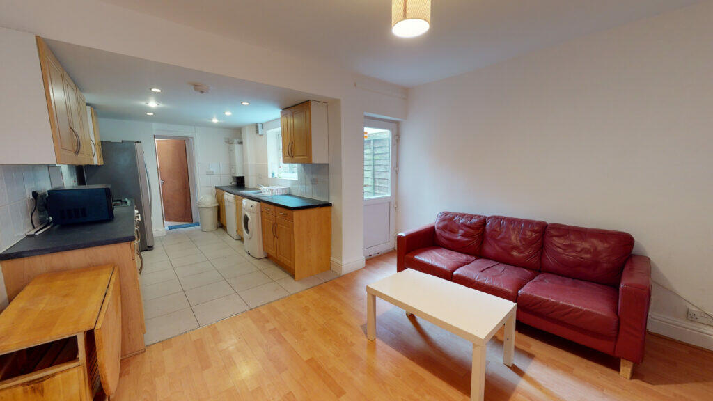 6 bed Detached for rent in Birmingham. From Easy Lettings (Birmingham) Ltd - Birmingham