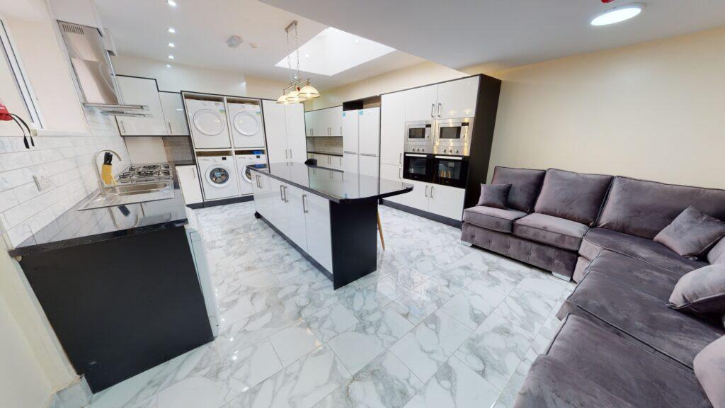 6 bed Detached for rent in Birmingham. From Easy Lettings (Birmingham) Ltd - Birmingham 6 bed Detached for rent in Birmingham. From Easy Lettings (Birmingham) Ltd - Birmingham