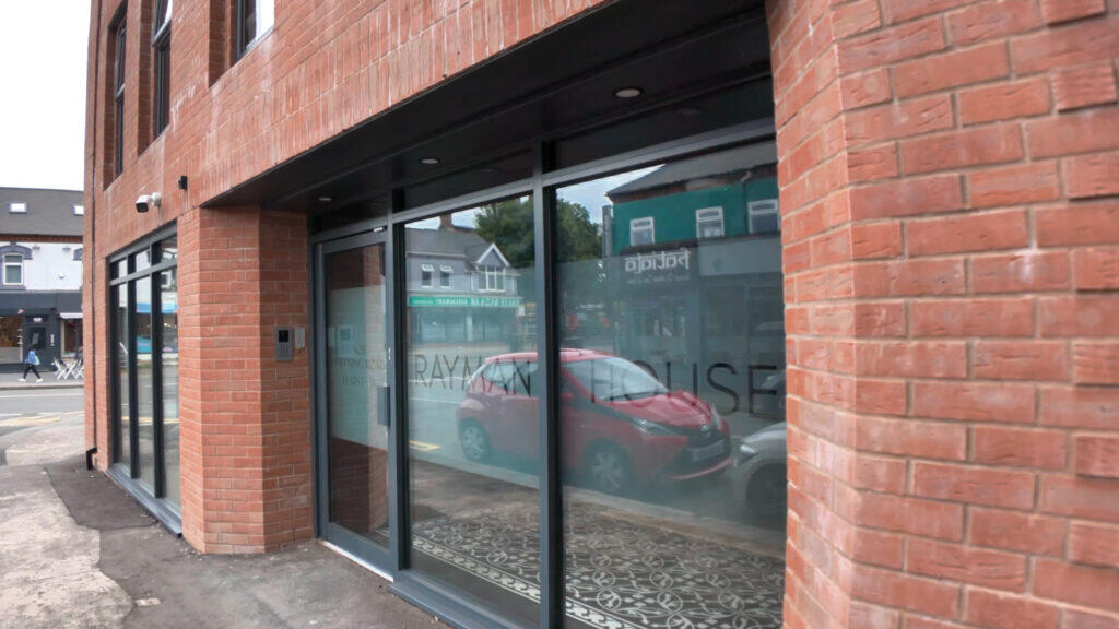 4 bed Studio for rent in Headley Heath. From Easy Lettings (Birmingham) Ltd - Birmingham