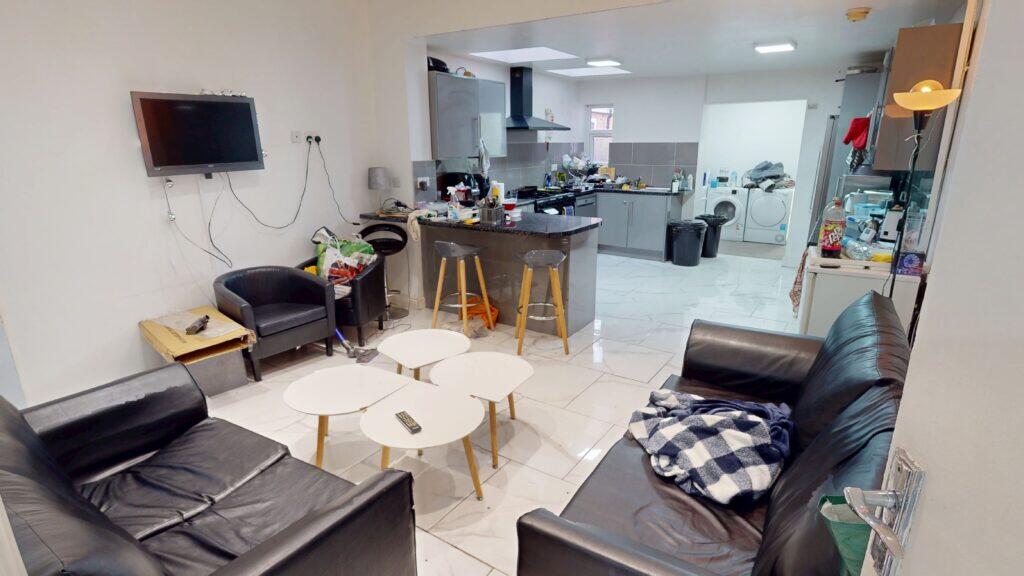 7 bed Detached for rent in Birmingham. From Easy Lettings (Birmingham) Ltd - Birmingham