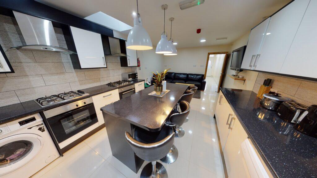 7 bed Detached for rent in Birmingham. From Easy Lettings (Birmingham) Ltd - Birmingham