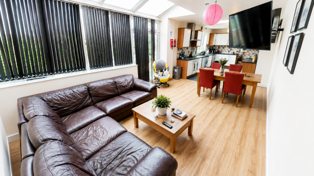 7 bed Detached for rent in Birmingham. From Easy Lettings (Birmingham) Ltd - Birmingham 7 bed Detached for rent in Birmingham. From Easy Lettings (Birmingham) Ltd - Birmingham