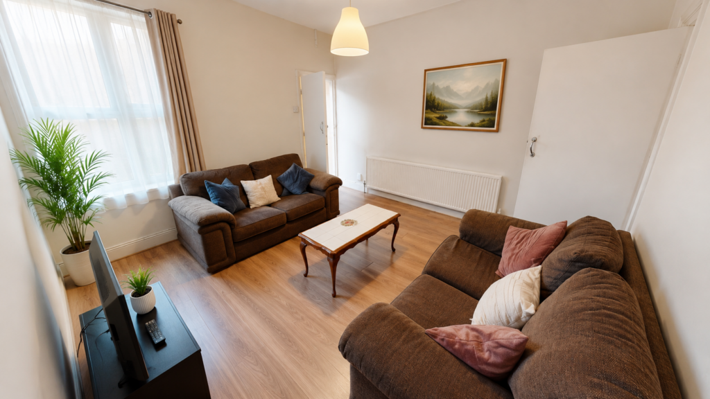 4 bed Detached for rent in Birmingham. From Easy Lettings (Birmingham) Ltd - Birmingham 4 bed Detached for rent in Birmingham. From Easy Lettings (Birmingham) Ltd - Birmingham