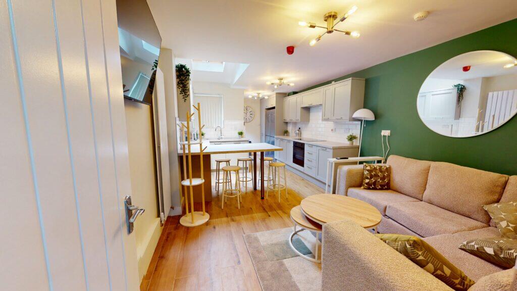 5 bed Detached for rent in Birmingham. From Easy Lettings (Birmingham) Ltd - Birmingham 5 bed Detached for rent in Birmingham. From Easy Lettings (Birmingham) Ltd - Birmingham