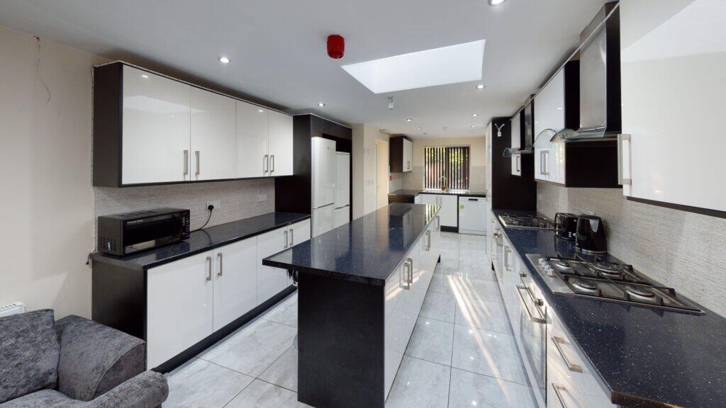 7 bed Detached for rent in Birmingham. From Easy Lettings (Birmingham) Ltd - Birmingham 7 bed Detached for rent in Birmingham. From Easy Lettings (Birmingham) Ltd - Birmingham