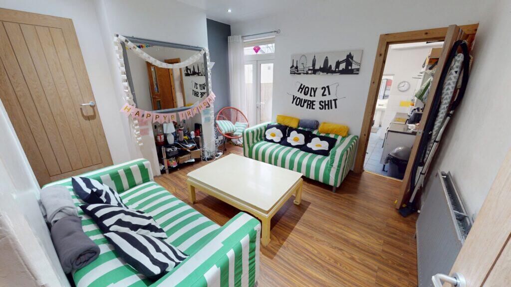 5 bed Detached for rent in Birmingham. From Easy Lettings (Birmingham) Ltd - Birmingham 5 bed Detached for rent in Birmingham. From Easy Lettings (Birmingham) Ltd - Birmingham
