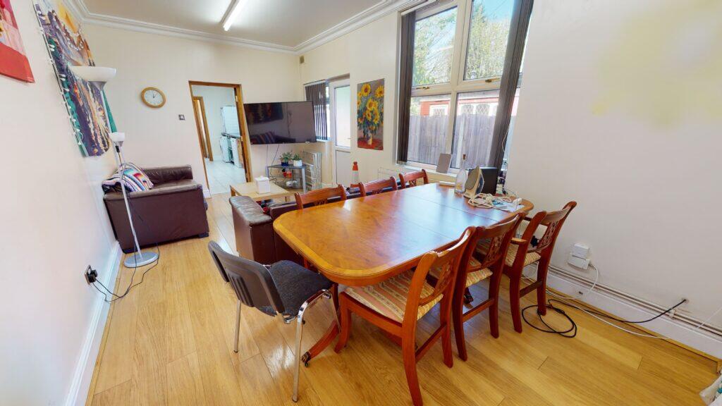 5 bed Detached for rent in Birmingham. From Easy Lettings (Birmingham) Ltd - Birmingham 5 bed Detached for rent in Birmingham. From Easy Lettings (Birmingham) Ltd - Birmingham