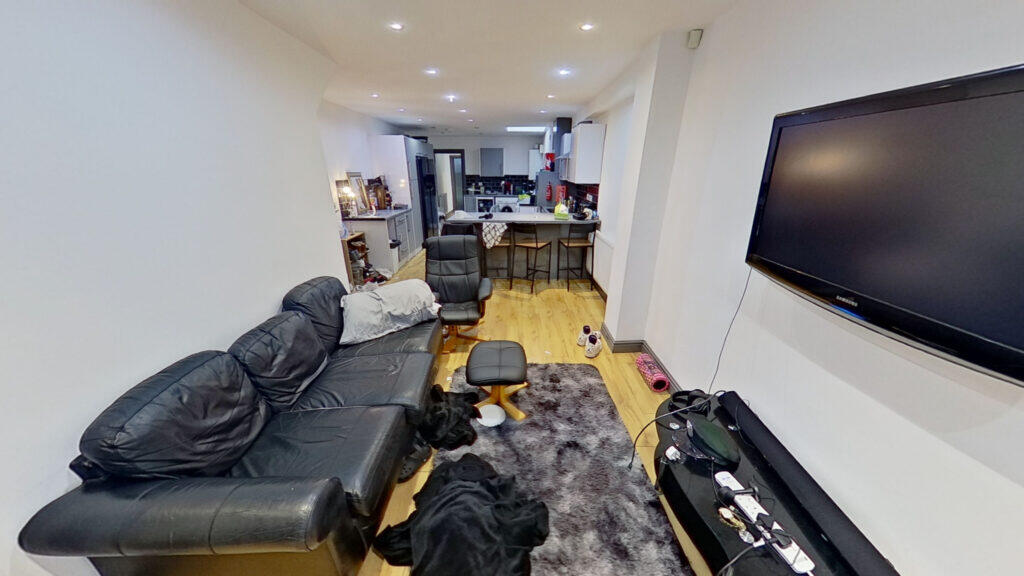 5 bed Detached for rent in Birmingham. From Easy Lettings (Birmingham) Ltd - Birmingham 5 bed Detached for rent in Birmingham. From Easy Lettings (Birmingham) Ltd - Birmingham