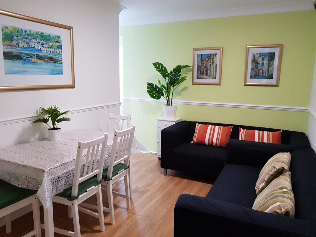 4 bed Detached for rent in Birmingham. From Easy Lettings (Birmingham) Ltd - Birmingham 4 bed Detached for rent in Birmingham. From Easy Lettings (Birmingham) Ltd - Birmingham