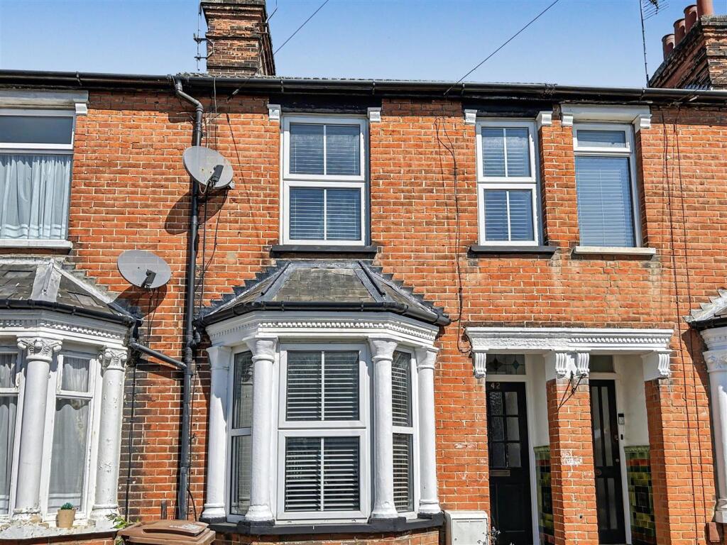 3 bed Mid Terraced House for rent in Chelmsford. From Elwell Taylor - Chelmsford