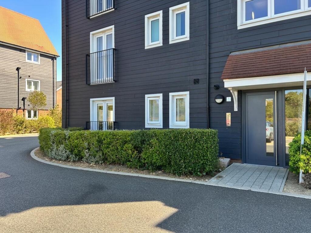 1 bed 1st Floor Flat for rent in Broomfield. From Elwell Taylor - Chelmsford