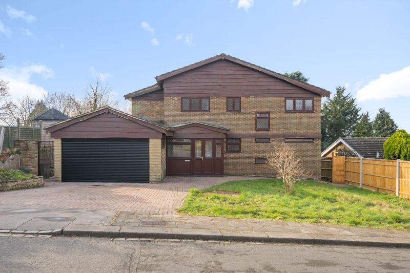 4 bed Detached for rent in Croydon. From Frost Estate Agents