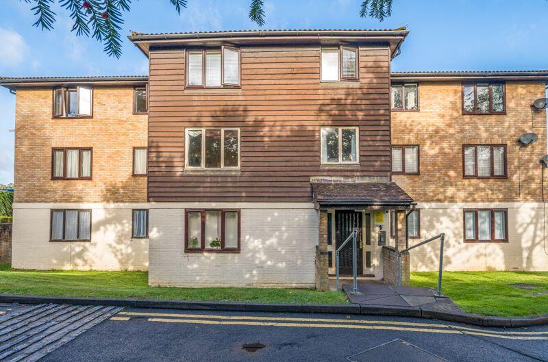 1 bed 1st Floor Flat for rent in Purley. From Frost Estate Agents