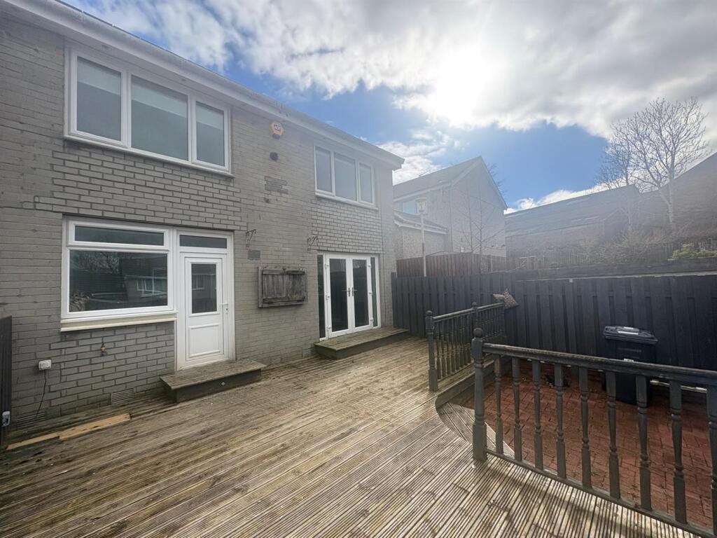 3 bed End of Terrace for rent in Lanark. From Empire Property - Wishaw