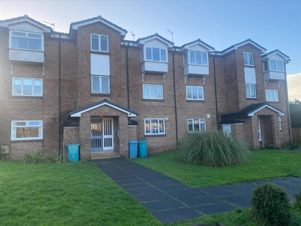 2 bed 1st Floor Flat for rent in Airdrie. From Empire Property - Wishaw