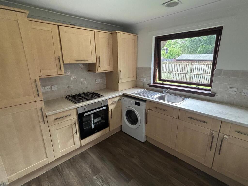 2 bed 1st Floor Flat for rent in Wishaw. From Empire Property - Wishaw