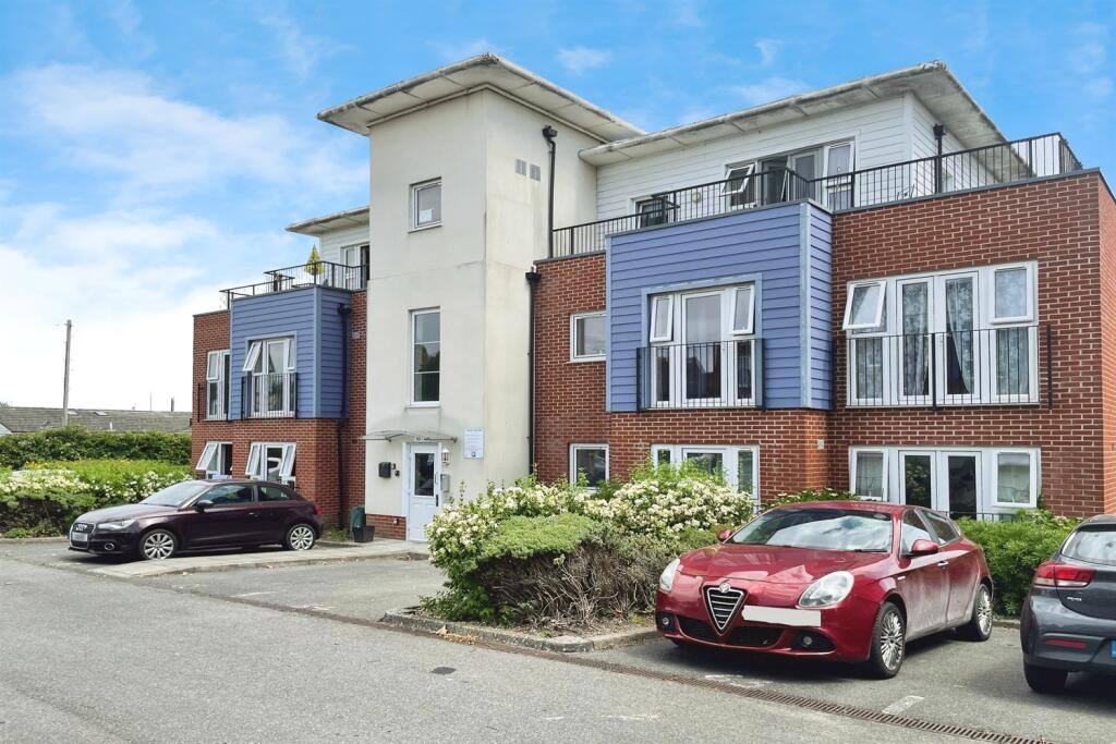 2 bed 1st Floor Flat for rent in Eastleigh. From Enfields - Southampton