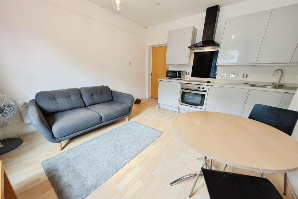 1 bed 1st Floor Flat for rent in Southampton. From Enfields - Southampton