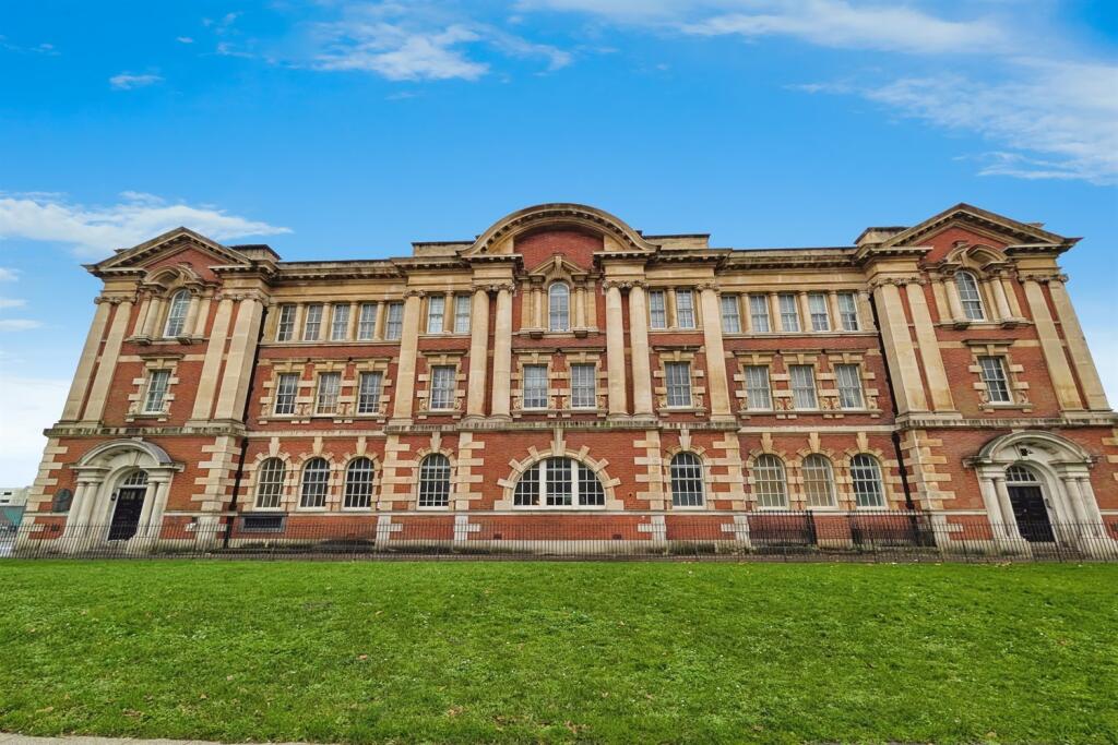 2 bed 1st Floor Flat for rent in Southampton. From Enfields - Southampton