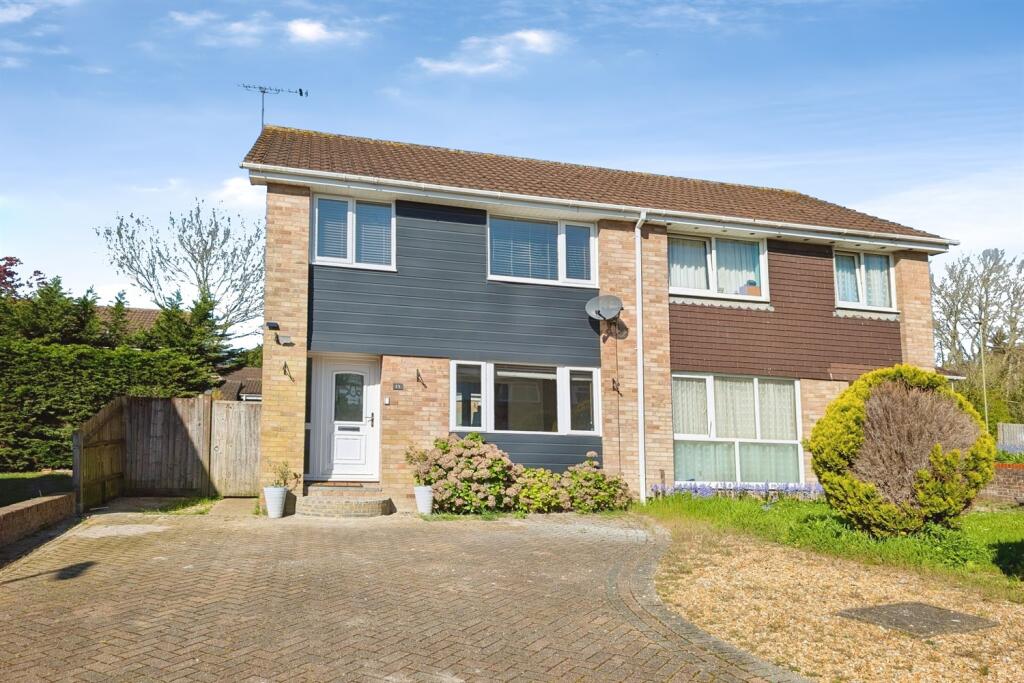3 bed Semi Detached for rent in Crowdhill. From Enfields - Southampton 3 bed Semi Detached for rent in Crowdhill. From Enfields - Southampton