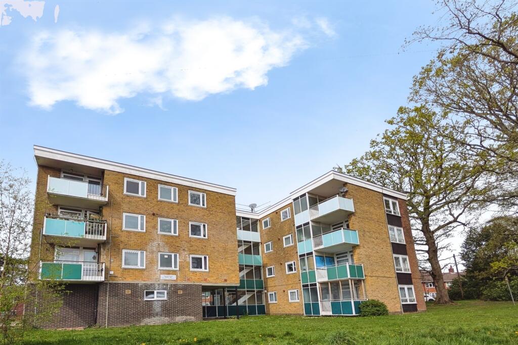 2 bed 1st Floor Flat for rent in Rownhams. From Enfields - Southampton