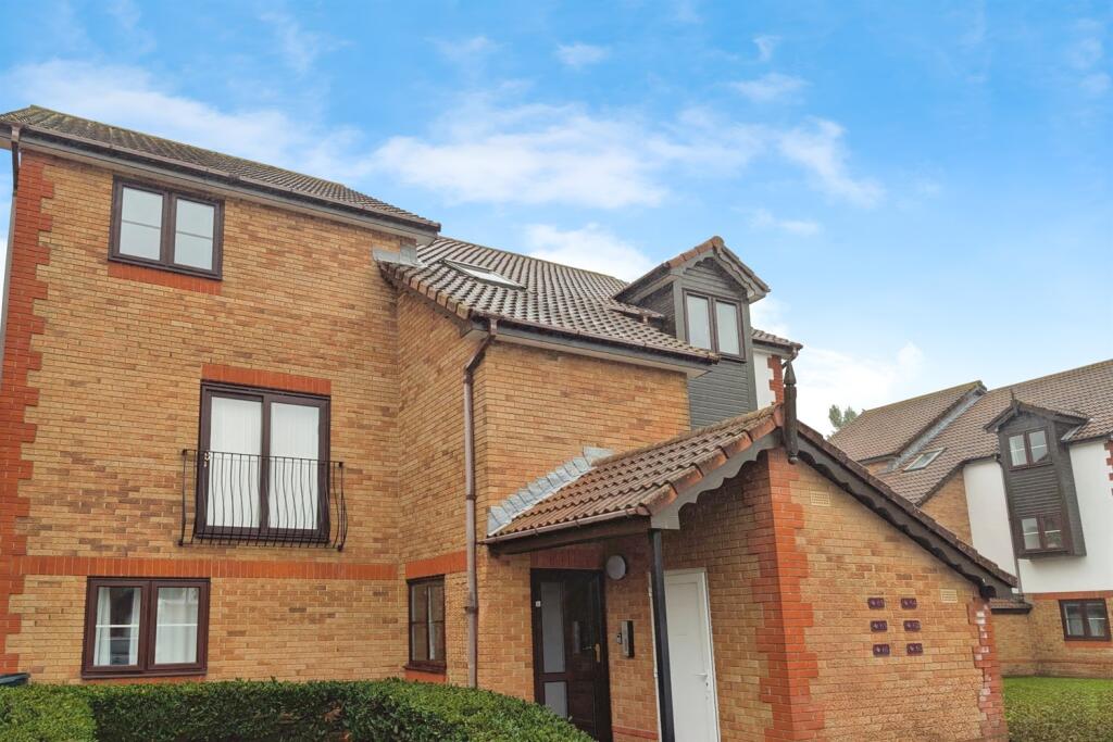 1 bed 1st Floor Flat for rent in Netley. From Enfields - Southampton