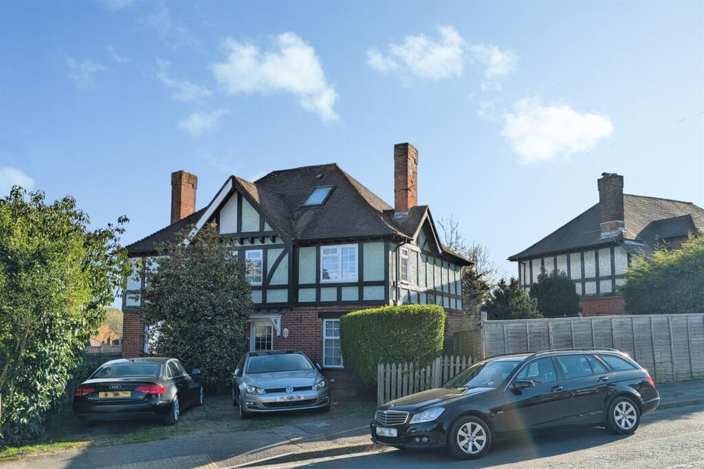 4 bed Semi Detached for rent in Rownhams. From Enfields - Southampton